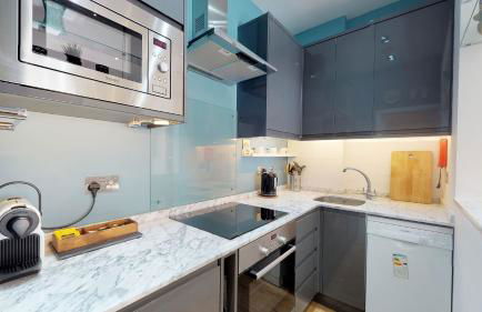 Central London Flat in Westminster - Photo 10