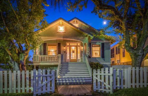 Historic 1926 Summerwind with Heated Pool - 3 Blocks to Beach - Foto 21