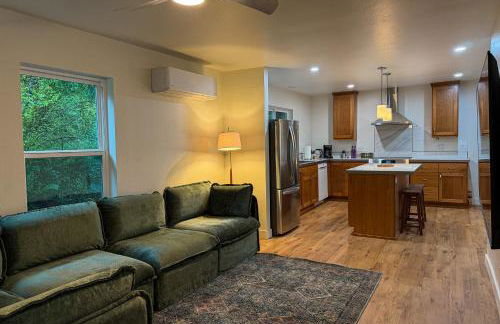 The Magnolia Meadow Retreat - Photo 6