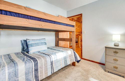 Expansive Mountain Home Rental with Yard and Fire Pit! - Foto 25