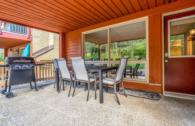 Fully RENOVATED Studio | Ski In/Out: Closest Condo to Lift | Pool & Hot Tubs - Photo 12