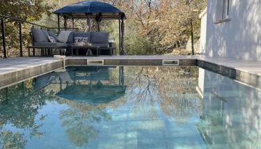 Elegant countryside retreat with pool & jacuzzi - Foto 2