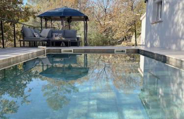 Elegant countryside retreat with pool & jacuzzi - Foto 2