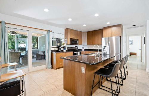 Screened-in Porch Walkable to Soco - Foto 25