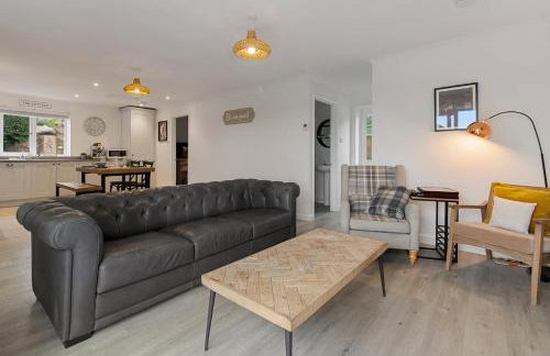 Tor Cottage -No Commercial Sign written Vehicles, Private Hot Tub , 2 Dogs Max,Fishing Nearby & Communal Swimming Pool ,Pool open April to September - Foto 5