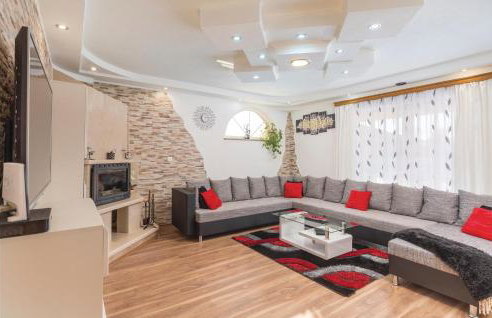 Awesome Home In Nedescina With Kitchen - Foto 18