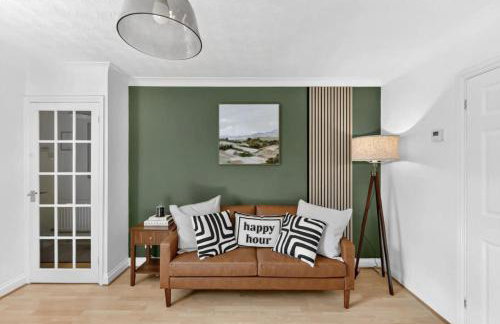 Detached House - Prime Location - Free Parking, Fast Wifi and Smart TVs with Sky TV and Netflix by Yoko Property - Foto 17