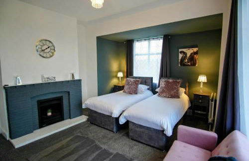 Northfield Cottage, Games & Arcade Room, Dog Friendly HS2, NEC, BHX, M42, Family Gatherings, Contractors, Hot Tube Hire Optional - Foto 61