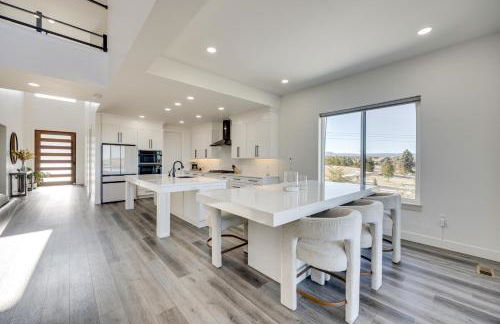 Group Getaway in Monument! High-End Home with Views - Foto 2