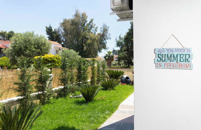 Danae Comfort Living - Photo 45