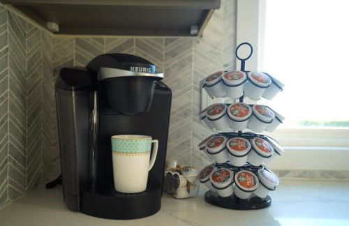 Stunning Waterfront 3BR Retreat - Perfect Getaway - Foto 21