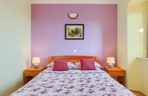 Mediterranes Apartment mit Panoramablick, Pool, Privatparkplatz, Grill - Photo 26