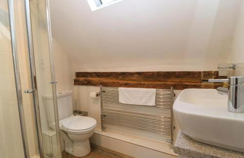 April Cottage - Photo 17