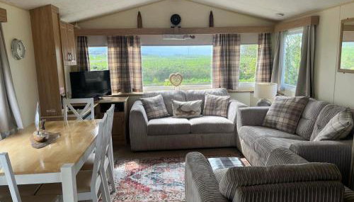 Caravan - Sleeps 8 - Pets Ok - Parking - Decking - Foto 1
