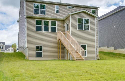 Private Backyard! Spacious Home 25 Mi to Columbus - Foto 26