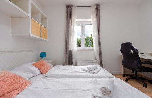 Villa Field Hill with Swimming Pool and Tennis Court - Foto 35