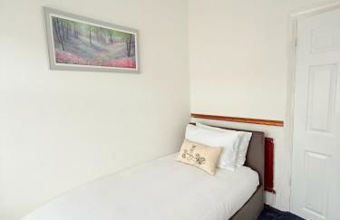 Luxury House in Ilford 21 minute Train journey from Central London - Foto 9