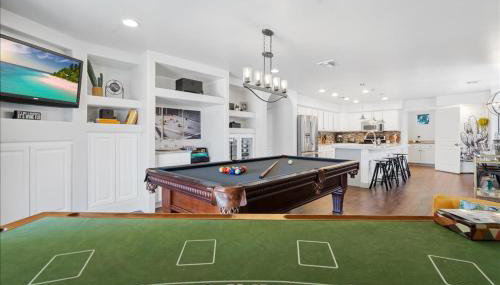 5 Bedroom 4 Bath Boutique Home PREMIUM LOCATION + heated pool option - Foto 3