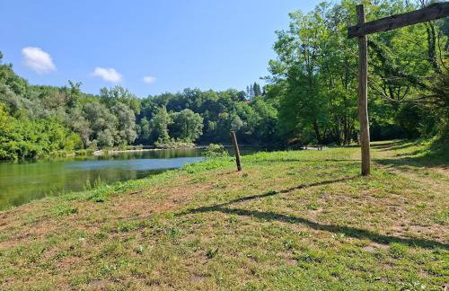 Blue House - Photo 14