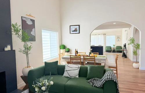 Minutes to ONT Airport And Entire Home With Billiards - Foto 3