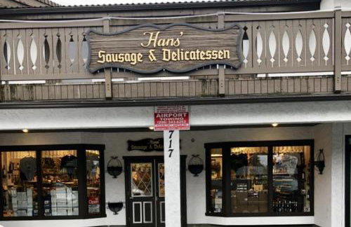 Burien's Top Unit with Spa-Inspired Bathroom - Foto 24