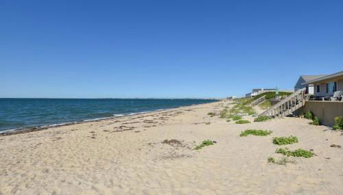 12216 - Beautiful Views of Cape Cod Bay Access to Private Beach Easy Access to P-Town - Foto 3