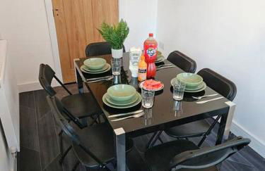 LUXE Villa Near NEC, BHX & Train - Foto 41