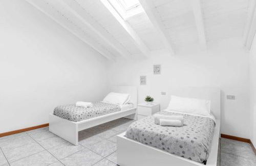 MXP Airport Malpensa - Near Milan - Rho Fiera - Park free, Wi-Fi e Aria Condizionata - Foto 8