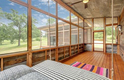 Artisan Cabin with Beautiful Decor and a Classic Fire Pit near Austin, Texas - Foto 26