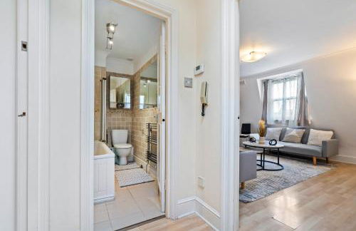 Charming London Apartment With 2 Bedrooms - Photo 26