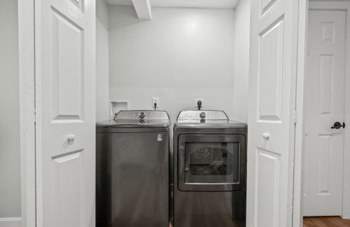 Luxury 5BR Home in Central Bloomfield Spot - Foto 40