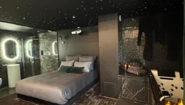 One Night Love Room Unique - Photo 5