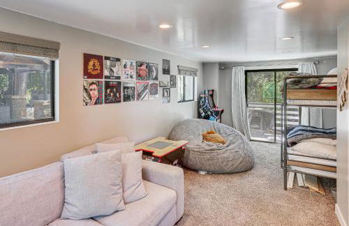 Lake Arrowhead Cabin with Hot Tub and Mountain Views! - Foto 7