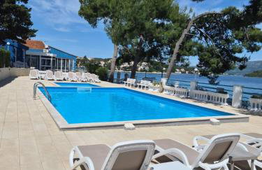 Lumbarda Resort Apartments - Foto 1
