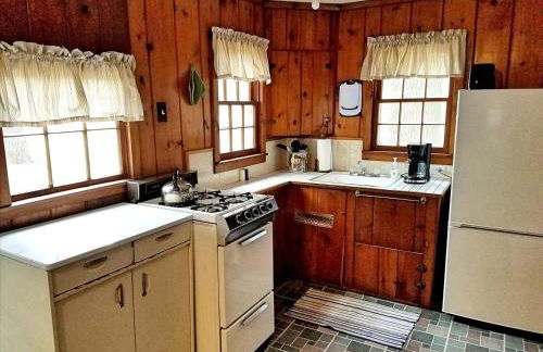 Cozy Lakeside Cabin in Manistee National Forest, Michigan - Foto 11