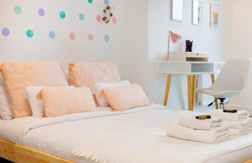 Modern New 2BR wViews & Balcony in Wandsworth - Foto 27