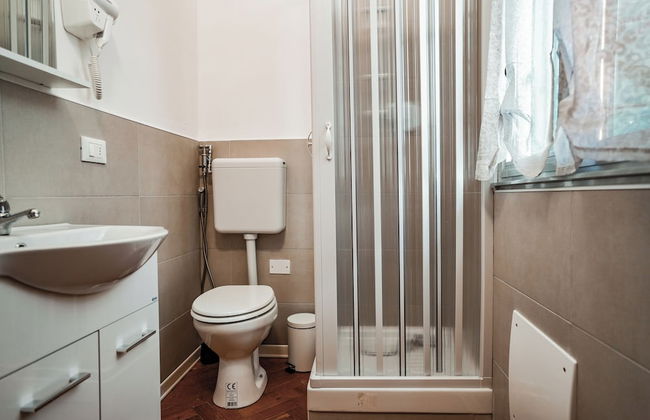 Angelica Home - Photo 33