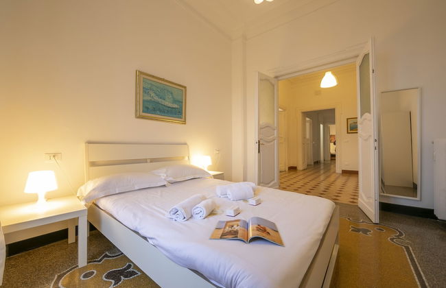 I Marinai - In The City Of Genoa - Photo 7