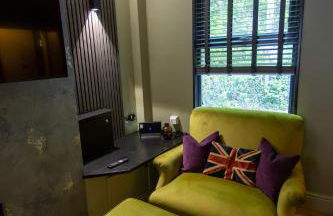 NEW Refurbished Cottage near Alton Towers Sleeps 6 Ashbourne Peak District Derbyshire - Foto 32