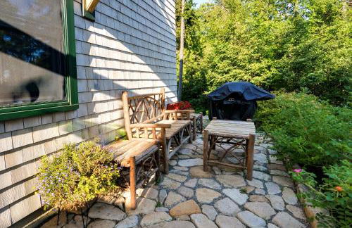 Waterfront Prospect Harbor Cottage Yard, Fire Pit - Foto 4