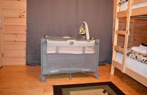 Luxury Log Cabin with Mountain and Forest Views near Asheville, North Carolina - Foto 16