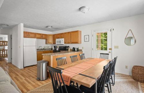 Bryce Cabin - Hot Tub, Fire Pit, Pets, Screened Porch, Wi-Fi - Foto 21