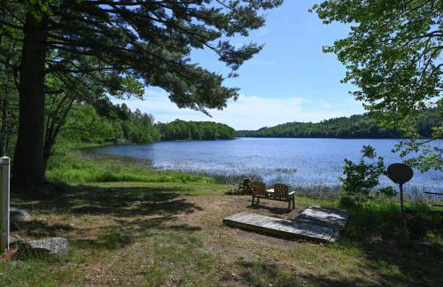 Authentic Maine Log CabinLakefrontKayaksPets - Foto 3