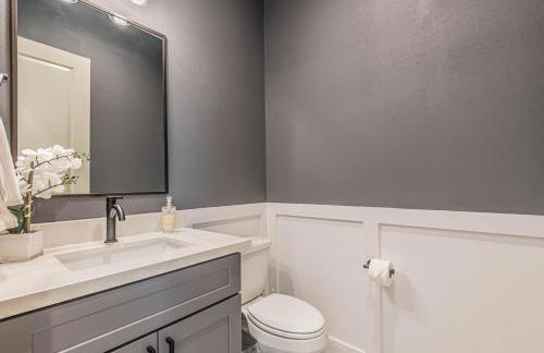 Luxury Charming 3BR 3Bath Free Wi-FI 8 Guests, Gated Home, Houston Downtown - Photo 42