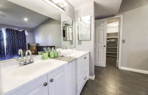 What you need A Hidden Gem in the Heart of Vegas - Foto 23