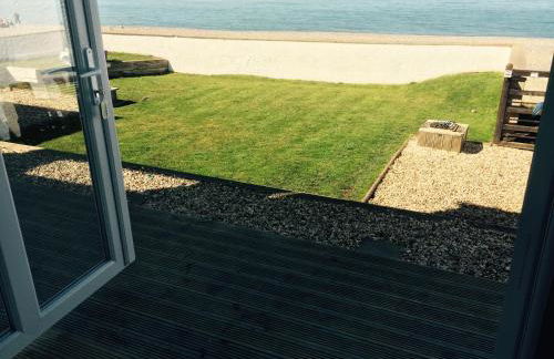 Superb Cintra Beachside Apartments - Photo 24