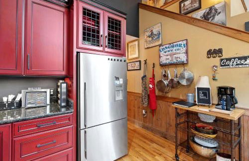 Rustic A-Frame Chalet with Hot Tub & Scenic Views in Mount Jackson, Virginia - Photo 26