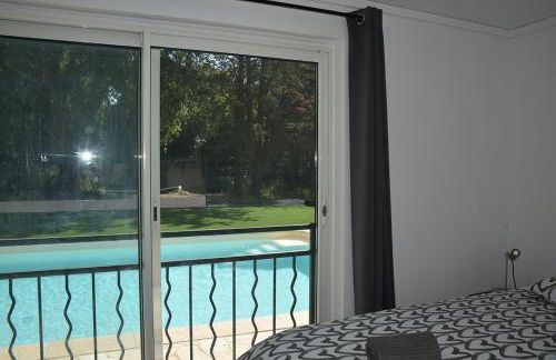 Gîte COLOMBIER 8 Pers piscine fitness sauna lac riviere loisirs - Foto 4