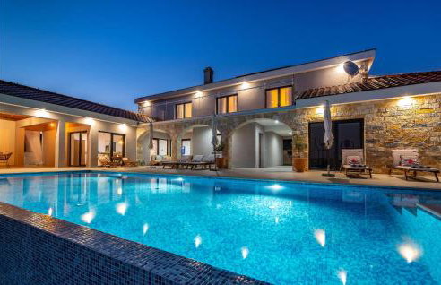 Awesome Home In Kakma With Sauna - Foto 1