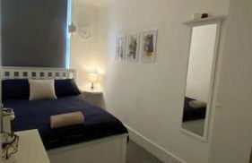 2 Bedroom Flat in Camberwell Green - Central Location with excellent connections to tourist attractions and main London airports - Photo 7